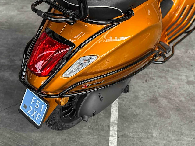 Vespa sprint 4t (custom) 2014, f-512-xf scooter - afbeelding 25 van  54