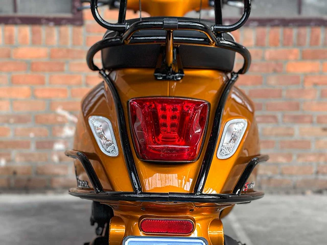 Vespa sprint 4t (custom) 2014, f-512-xf scooter - afbeelding 30 van  54