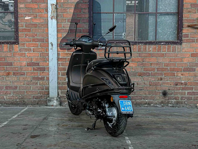 Vespa sprint 4t piaggio 2015, dbn-64-d scooter - afbeelding 10 van  23