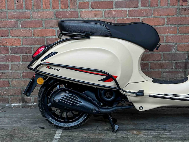 Vespa sprint 4t piaggio 2015, ddn-53-b scooter - afbeelding 11 van  34