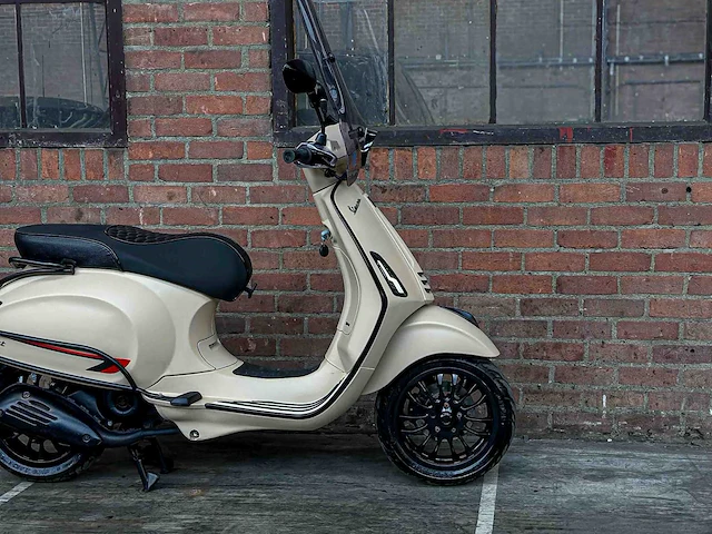 Vespa sprint 4t piaggio 2015, ddn-53-b scooter - afbeelding 13 van  34