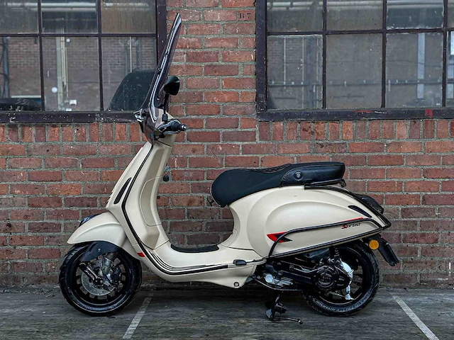 Vespa sprint 4t piaggio 2015, ddn-53-b scooter - afbeelding 22 van  34