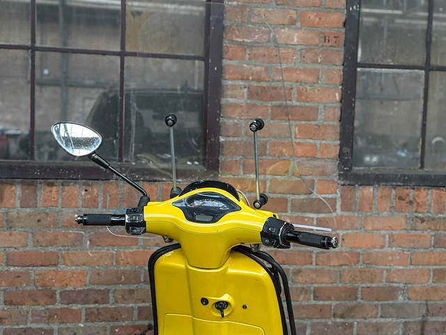Vespa sprint 4t piaggio 2015, f-730-vl scooter - afbeelding 7 van  27
