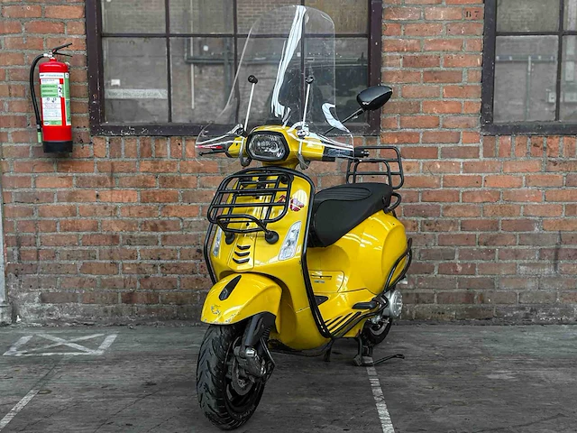 Vespa sprint 4t piaggio 2015, f-730-vl scooter - afbeelding 1 van  27