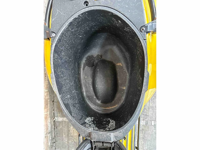 Vespa sprint 4t piaggio 2015, f-730-vl scooter - afbeelding 19 van  27