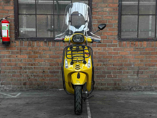 Vespa sprint 4t piaggio 2015, f-730-vl scooter - afbeelding 24 van  27