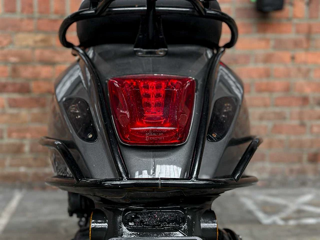 Vespa sprint 4t piaggio scooter, dgj-02-p - afbeelding 9 van  24
