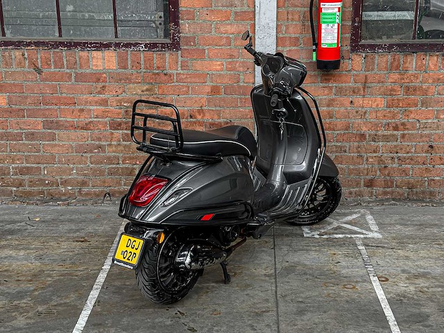 Vespa sprint 4t piaggio scooter, dgj-02-p - afbeelding 5 van  24