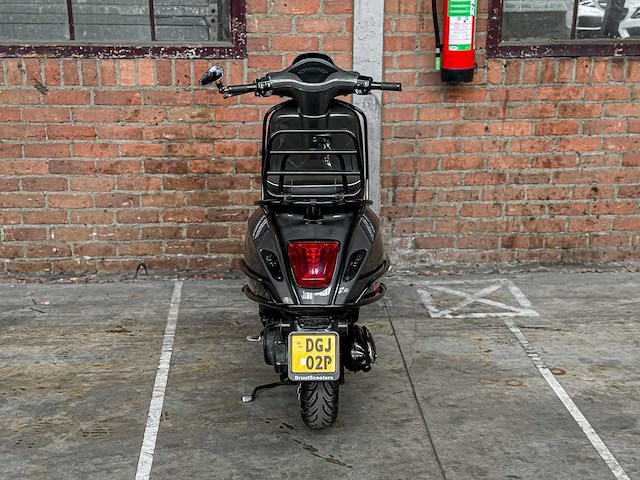 Vespa sprint 4t piaggio scooter, dgj-02-p - afbeelding 8 van  24