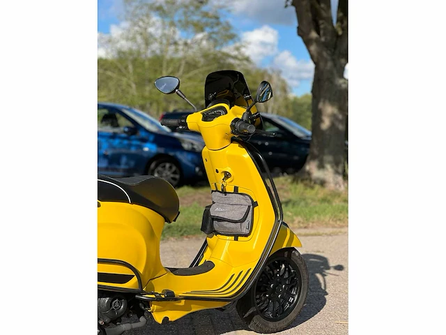 Vespa sprint 4t scooter, dld-69-t - afbeelding 3 van  5