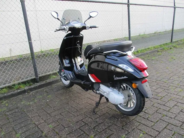 Vespa sprint custom - bromscooter - 2 tact - scooter - afbeelding 2 van  14