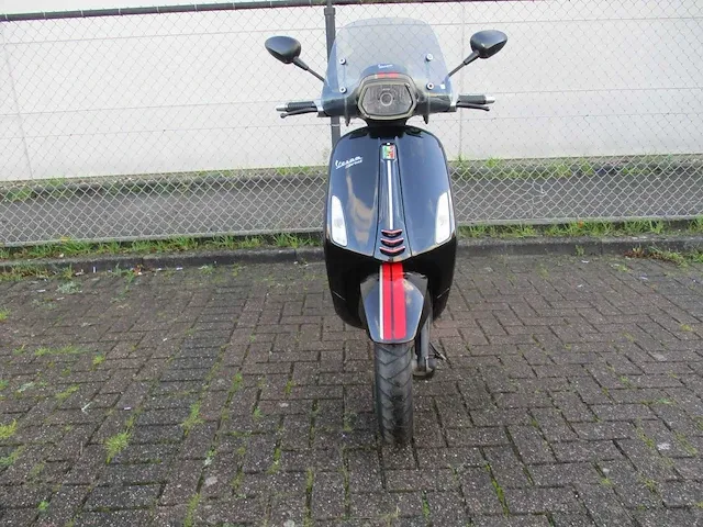 Vespa sprint custom - bromscooter - 2 tact - scooter - afbeelding 8 van  14