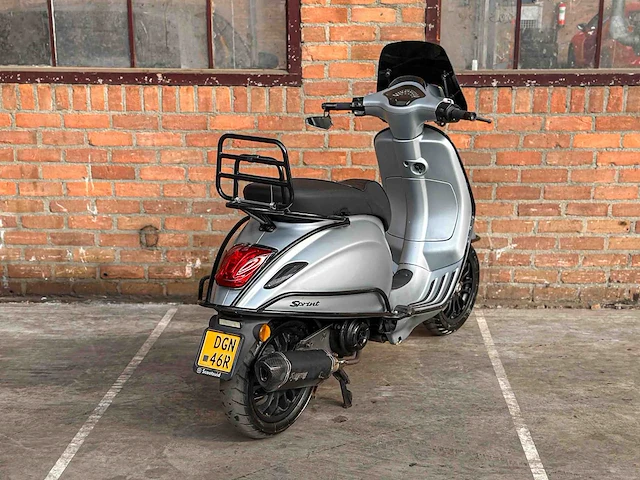 Vespa sprint primavera 4t 2016 (custom), dgn-46-r scooter - afbeelding 11 van  31