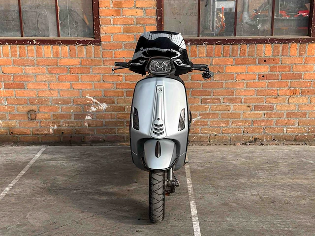 Vespa sprint primavera 4t 2016 (custom), dgn-46-r scooter - afbeelding 30 van  31
