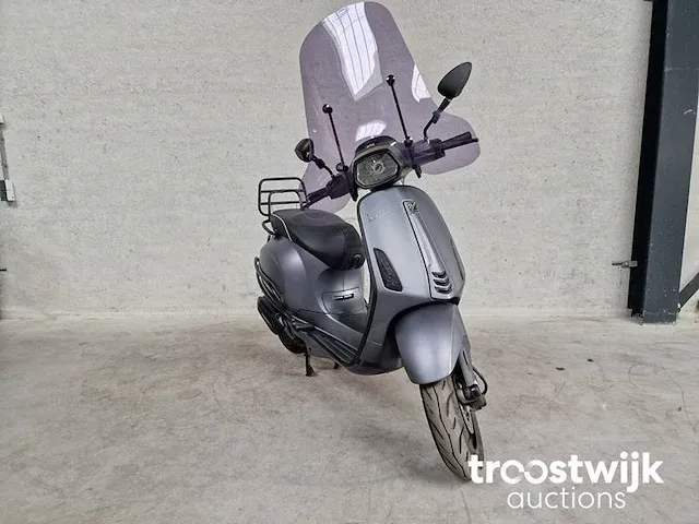 Vespa sprint snorscooter - afbeelding 3 van  6