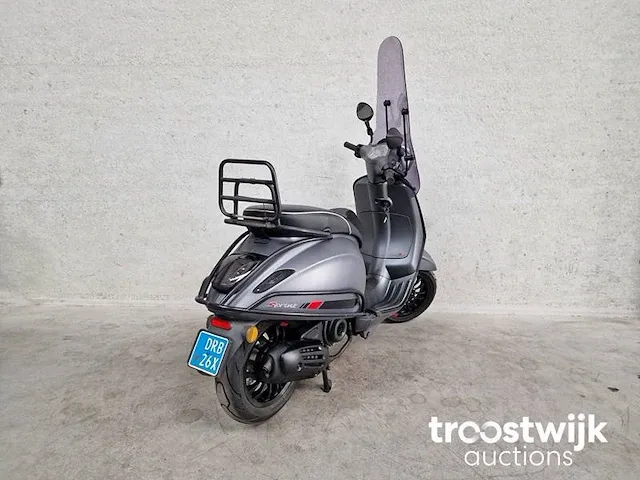 Vespa sprint snorscooter - afbeelding 5 van  6
