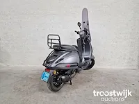 Vespa sprint snorscooter - afbeelding 5 van  6
