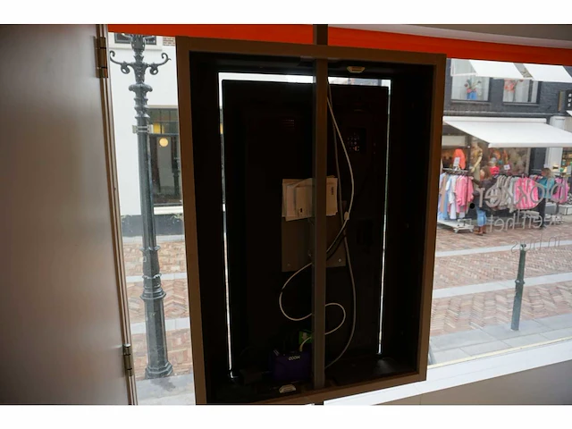 Vestel - monitor in houten kast - afbeelding 3 van  3