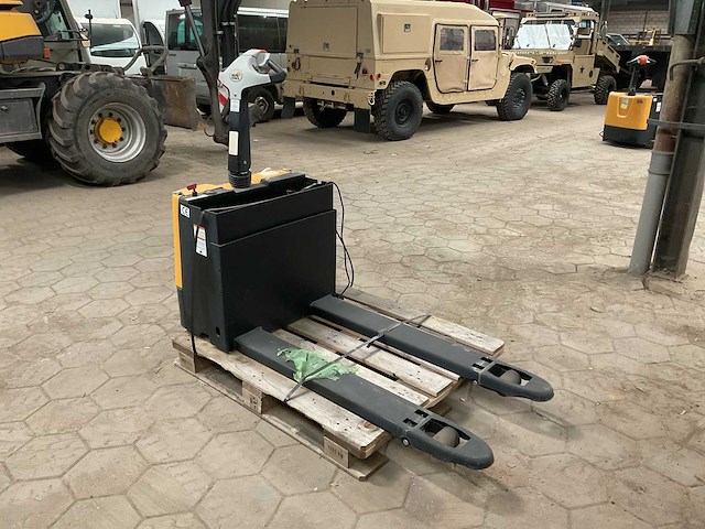 Vestil ept-2547-30 hand hydraulische palletwagen (4x) - afbeelding 2 van  27