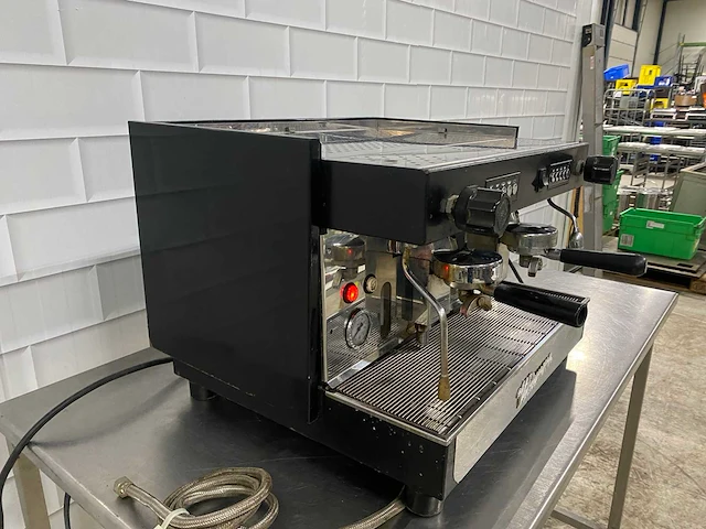 Vibiemme 2- groeps koffiemachine - afbeelding 2 van  5