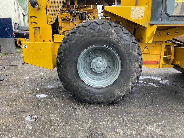 Vibromax - 1995 - 2000 compactor roller 12.5t 3.765h - grondwals - afbeelding 14 van  15