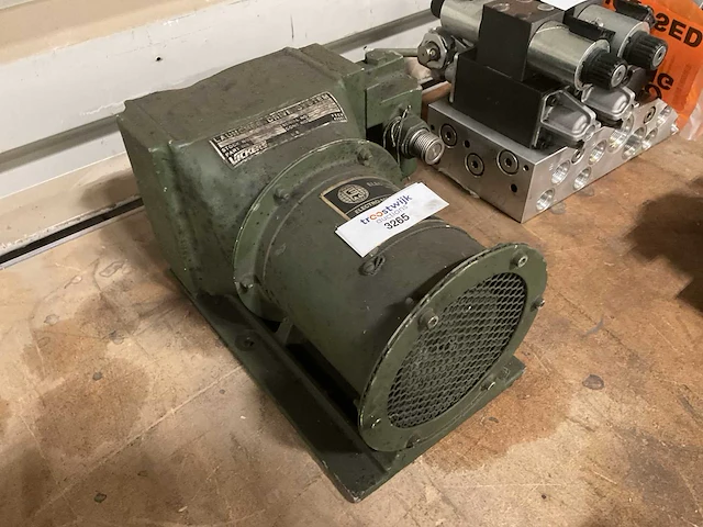 Vickers launcher drive system - afbeelding 1 van  4