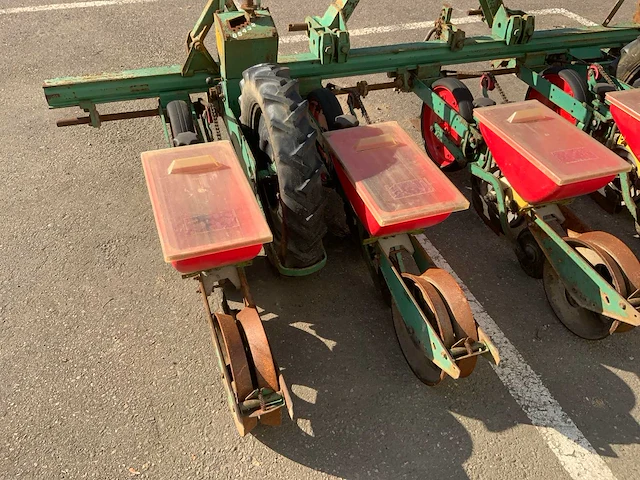 Vicon 6 rijen bietenzaaimachine - afbeelding 11 van  15
