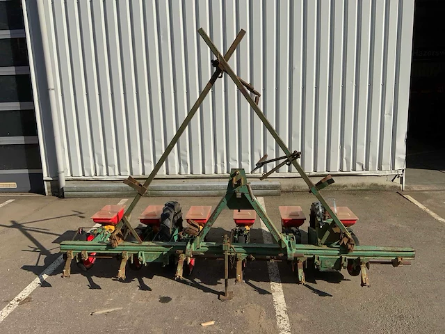 Vicon 6 rijen bietenzaaimachine - afbeelding 2 van  15