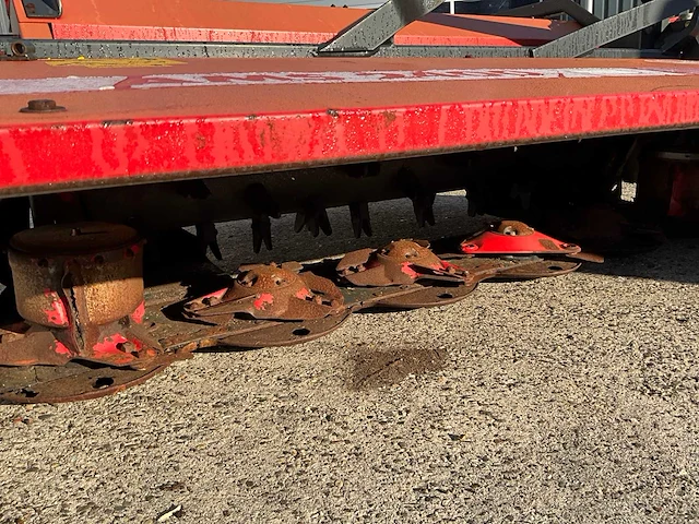 Vicon ams 2400 schijvenmaaier met kneuzer - afbeelding 13 van  16