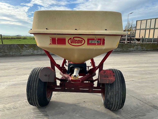 Vicon kunstmeststrooier - afbeelding 14 van  17
