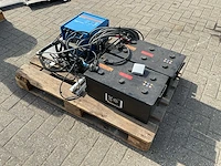 Victon phoenix inverter 24v / 2x 12v accu met omvormer - afbeelding 1 van  11