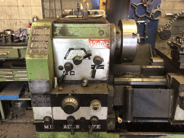 Victor 500x2000 universele draaibank - afbeelding 9 van  10