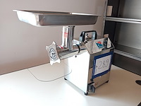 Victor - afbeelding 1 van  8