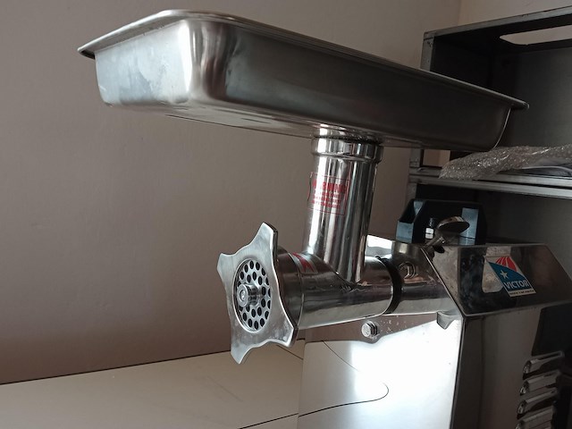 Victor - afbeelding 4 van  8