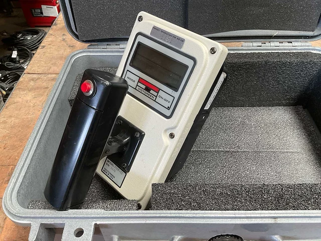 Victoreen 450p radiation survey meter - afbeelding 1 van  7