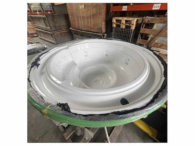 Victoria spa sumatra d248 mm build in round 6-person jacuzzi - afbeelding 3 van  6