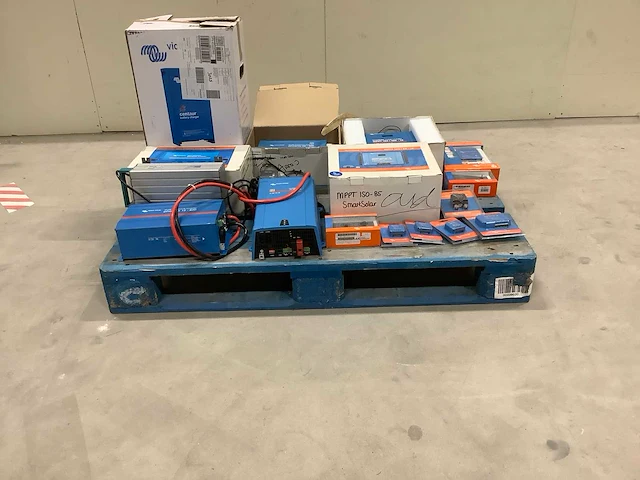 Victron energy energievoorzieningen - afbeelding 1 van  7
