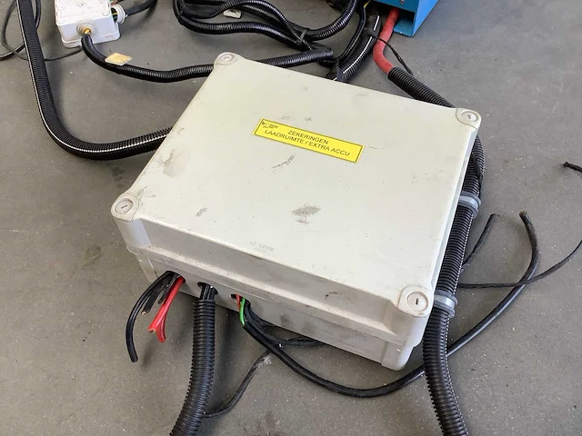 Victron energy phoenix omvormer - afbeelding 7 van  8
