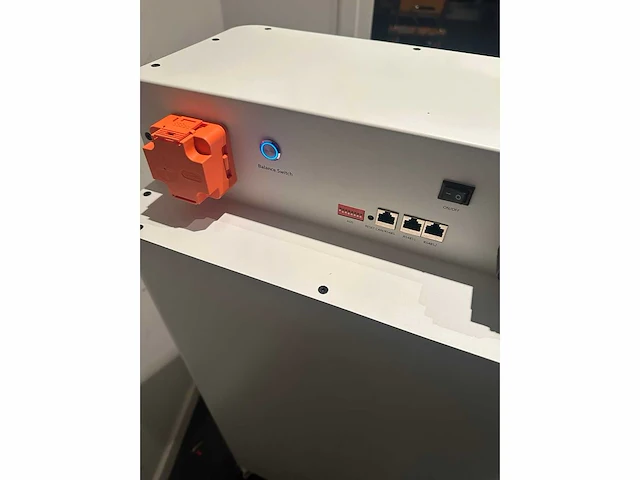 Victron ess 9kva 3 fase (3x 3kva), 6.4kw omvorm vermogen, 49.5kwh accu capaciteit - afbeelding 7 van  15