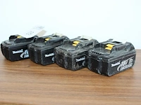 Vier accu's makita 18v 3amp. - afbeelding 2 van  2