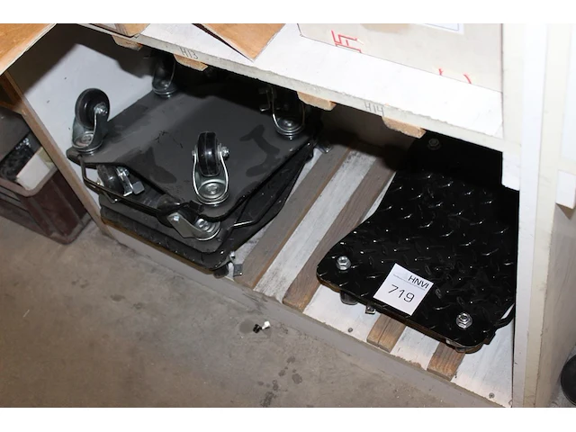 Vier automovers 39 x 31 cm. - afbeelding 3 van  3