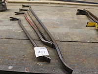 Vier breekijzers / koevoeten. - afbeelding 1 van  1