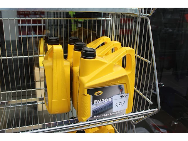 Vier cans emulserende olie kroon oil emtor un-5200 a 50. excl. draadmand - afbeelding 1 van  2
