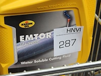 Vier cans emulserende olie kroon oil emtor un-5200 a 50. excl. draadmand - afbeelding 2 van  2
