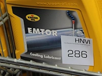Vier cans koelvloeistof kroon oil emtor a 5l,excl. draadmand - afbeelding 2 van  2