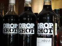 Vier flessen dropshot. - afbeelding 2 van  2