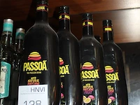 Vier flessen passoa. - afbeelding 2 van  2