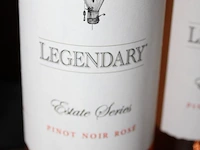 Vier flessen rose wijn legendary estate series. pinot noir 2022. - afbeelding 2 van  2