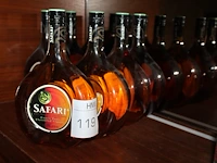 Vier flessen safari. - afbeelding 1 van  2