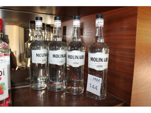 Vier flessen sambuca molinari. - afbeelding 1 van  2